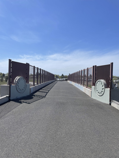 View Trail Pictures in new tab