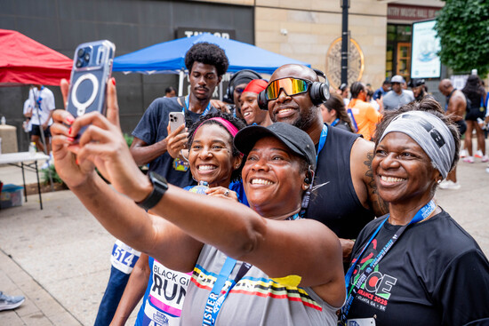 View Finish Line - Jonathans Photography in new tab