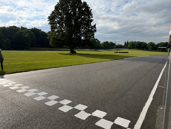 View Race Photos in new tab