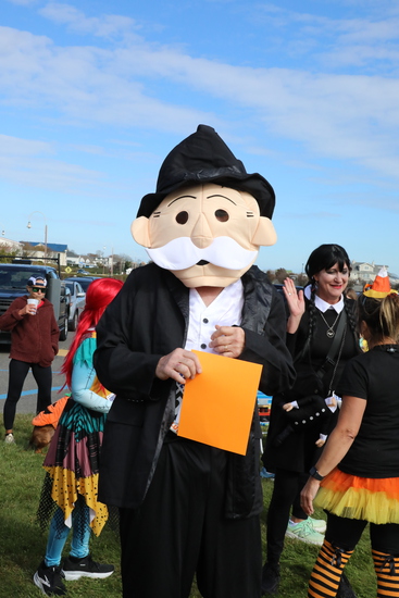 View COSTUME CONTEST... in new tab