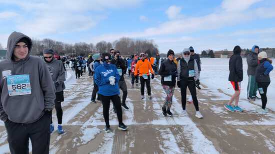 View Yeti 10K Start Line in new tab