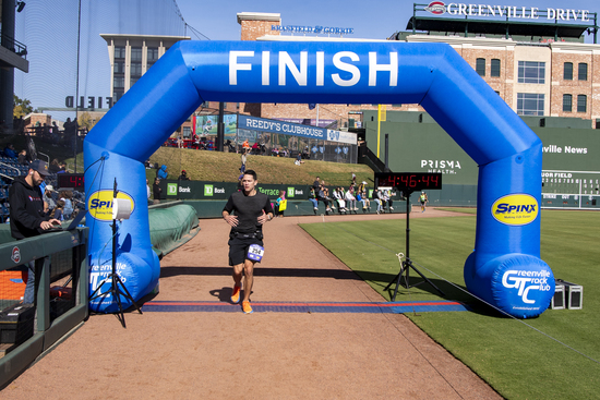 View 2025 Moore Gems of You Photography Finish line in new tab