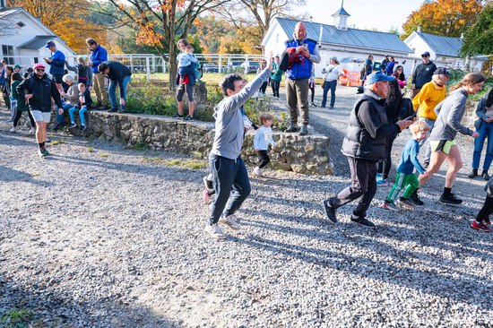 View Kids 6 & Under Race - Start Line in new tab