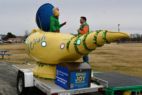 View Fun Pics in new tab