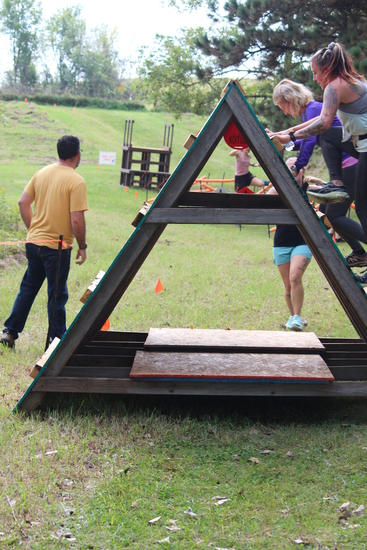View 2025 Arrowhead Obstacle Trail Run - 5k Open Wave (2) in new tab