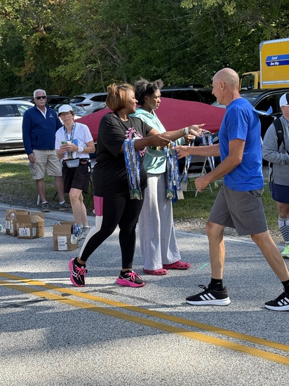 View Race Day Photos 2025 in new tab