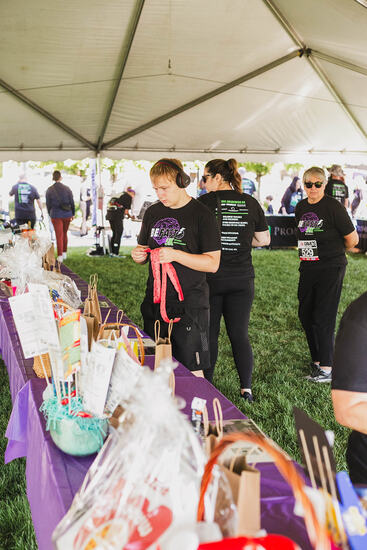 View Race in new tab