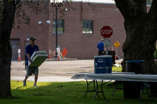 View Irondequoit 4th of July 10k and 2 Mile Fun Run in new tab