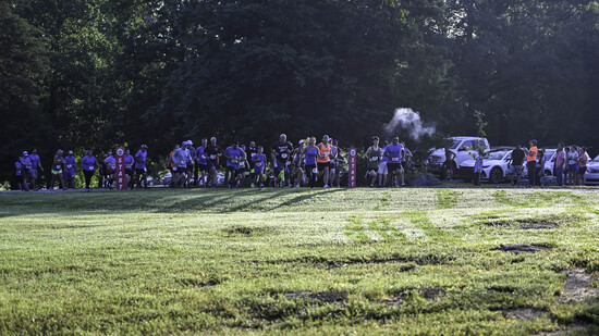 View Race Photos in new tab