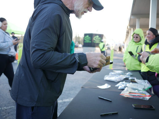 View Finish Line in new tab