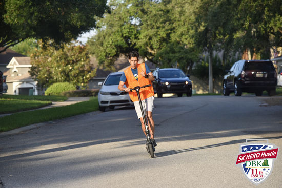 View Hero Hustle 5K - Runners on Course in new tab
