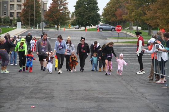 View Lil' Monsters Kids Run in new tab