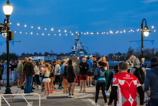 View Front Street Runners & Spectators - Trinity Studios in new tab