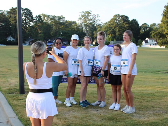 View Photos in new tab