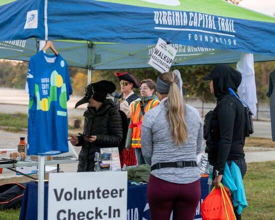 View 2025 Race Day Photos in new tab