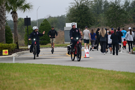 View 5k Runners at Circle, Return Pass in new tab