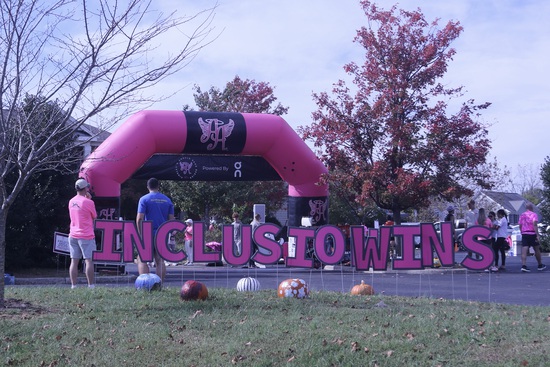 View Race Photos in new tab