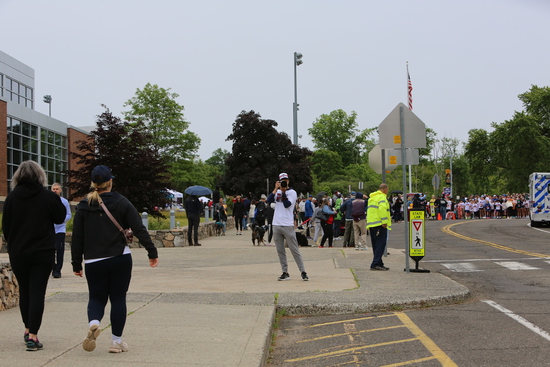 View 5k Start Line Wave 2 by Viv's Veggies in new tab