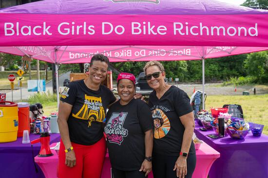 View Friday Photos (Richard Hayes - RVA Mag) in new tab