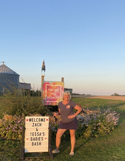 View photos in new tab