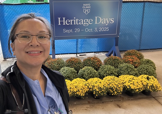 View photos in new tab