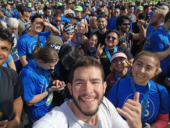 View photos in new tab