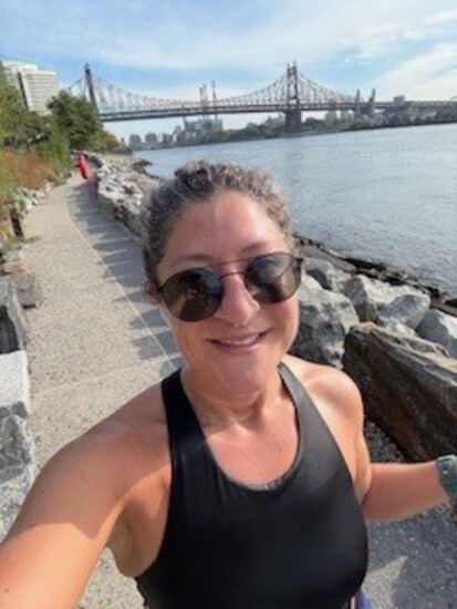 View photos in new tab