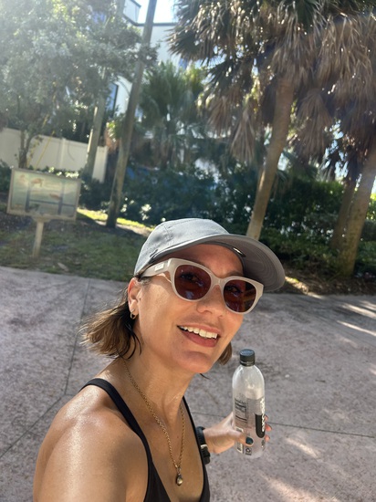 View photos in new tab